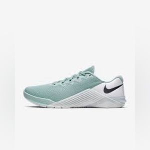 Nike Metcon 5 Women’s Training Shoe Weightlifting CrossFit Shoes